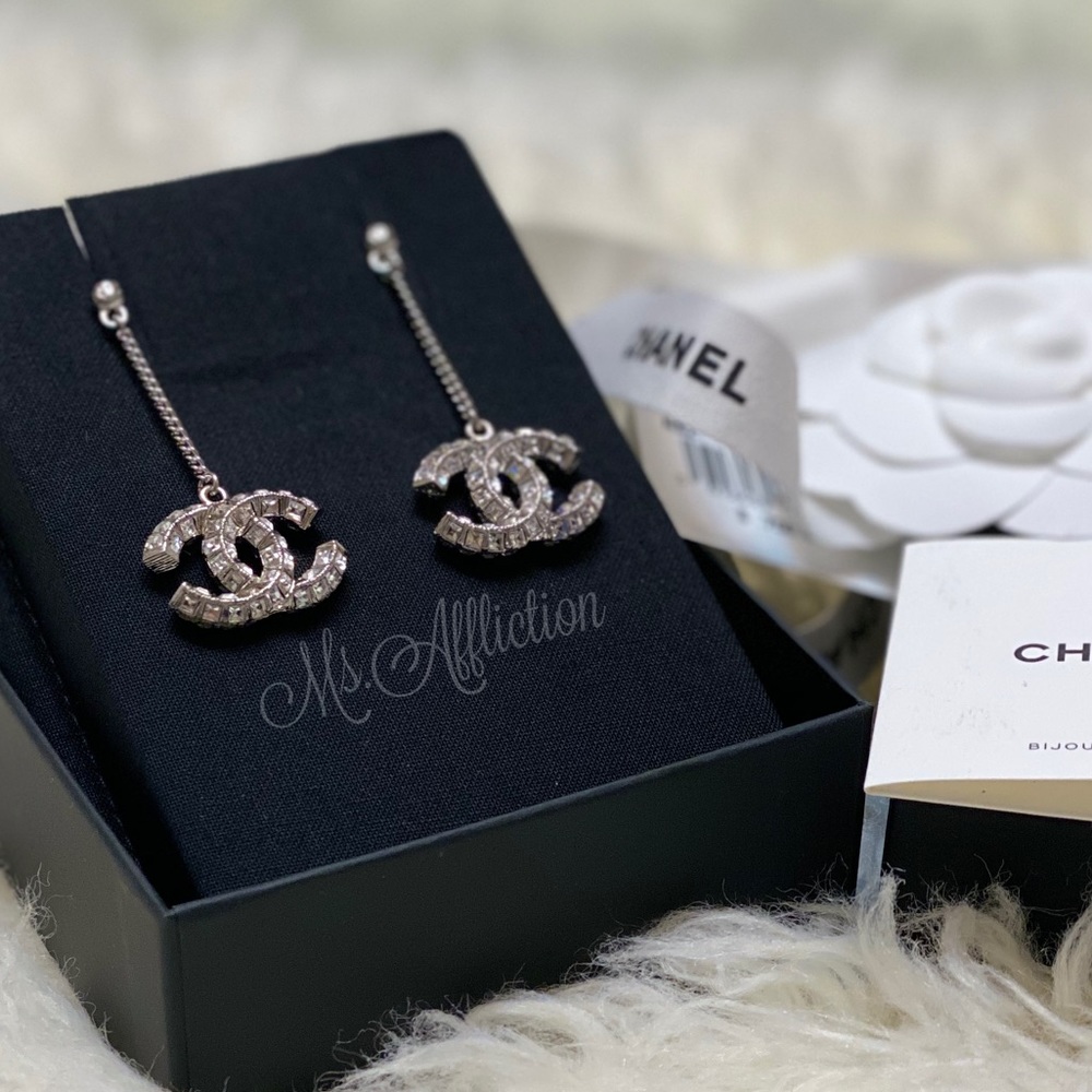 CHANEL 🖤NEW🖤 Authentic Crystal Double Sided Crystal Strass CC Silver Earrings - Picture 2 of 8